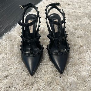 Valentino Rockstud Pumps